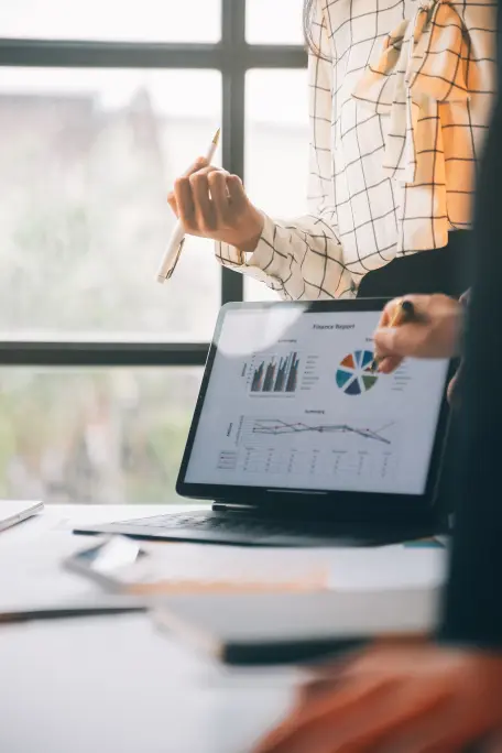 Интерфейс платформы EasyData показывает автоматизированную интеграцию с Excel